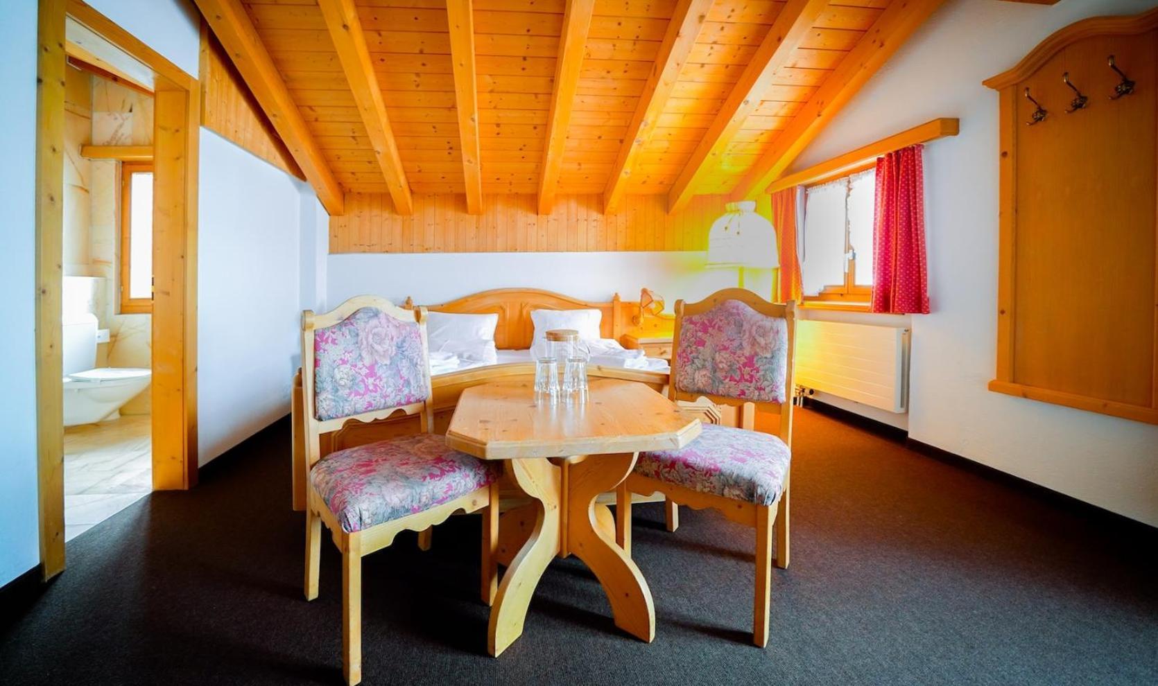 Workation Apartments - 24-7 Self-Checkin - Hotel Postigliun Sedrun 세드런 외부 사진